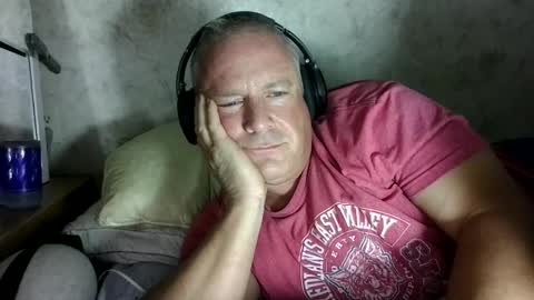 Snapshot of spankmebitches1 chatting on 20, 10, 2025 Slave online show from 20, 10, 2025