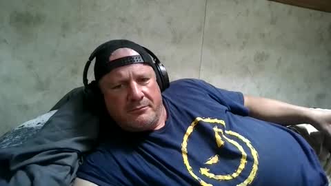 Snapshot of spankmebitches1 chatting on 10, 4, 2026 Slave online show from 10, 4, 2026