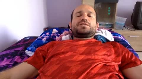Snapshot of sparei7 chatting on 19, 6, 2026 Snaiky online show from 19, 6, 2026