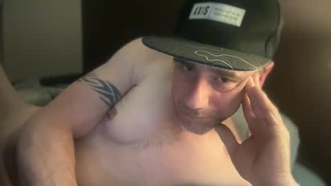 Snapshot of sparker1169 chatting on 27, 12, 2024 Dad online show from 27, 12, 2024