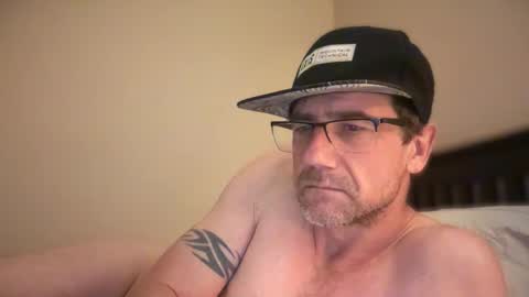 Snapshot of sparker1169 chatting on 12, 1, 2025 Dad online show from 12, 1, 2025