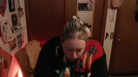 Snapshot of sparklybisexual chatting on 15, 10, 2025 sparklybisexual online show from 15, 10, 2025