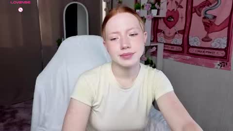 Snapshot of sparky_fox chatting on 19, 7, 2026 Nika online show from 19, 7, 2026