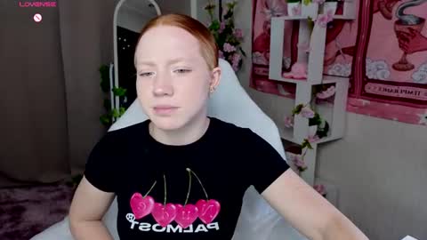 Snapshot of sparky_fox chatting on 22, 7, 2026 Nika online show from 22, 7, 2026