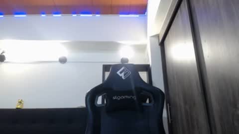 Snapshot of spartacus_cam chatting on 21, 6, 2026 online show from 21, 6, 2026