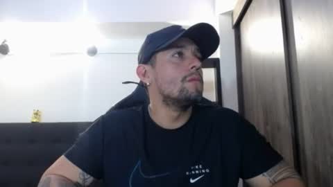 Snapshot of spartacus_cam chatting on 3, 7, 2026 online show from 3, 7, 2026