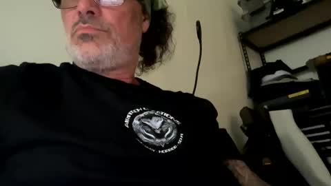 specter1972 online show from 19, 4, 2026