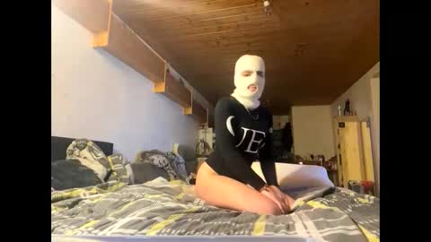 yourfavouritecouple online show from 16, 1, 2025