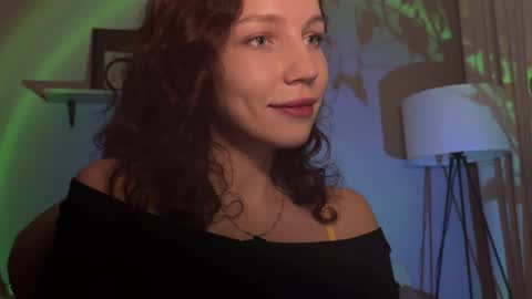 Snapshot of spicy___caramel chatting on 17, 11, 2025 spicy___caramel online show from 17, 11, 2025