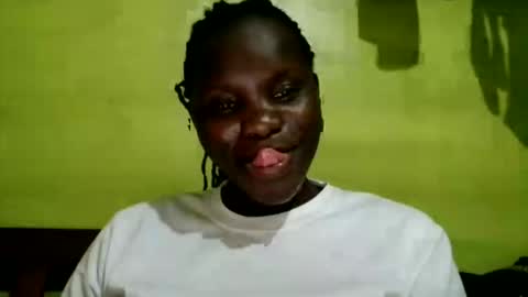 Snapshot of spicy_bella69 chatting on 1, 6, 2026 spicy_bella69 online show from 1, 6, 2026