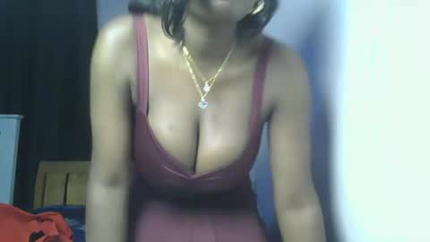 Snapshot of spicy_cherrie chatting on 11, 5, 2026 cherrie online show from 11, 5, 2026