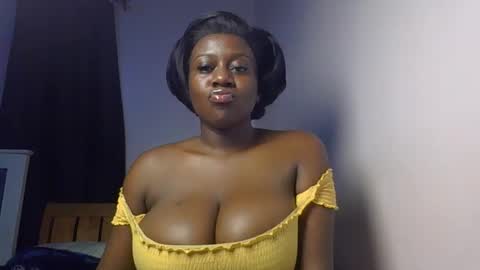 Snapshot of spicy_cherrie chatting on 26, 5, 2026 cherrie online show from 26, 5, 2026