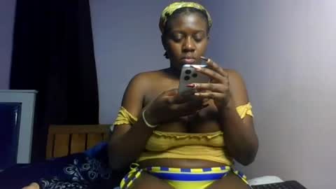 Snapshot of spicy_cherrie chatting on 13, 7, 2026 cherrie online show from 13, 7, 2026