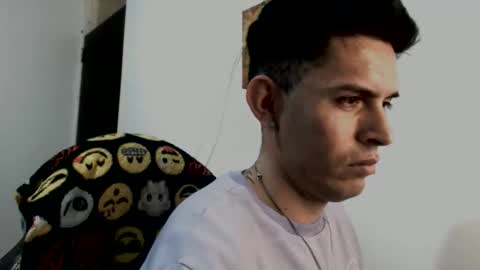 Snapshot of spicylatindave chatting on 27, 5, 2026 Dave Vargas online show from 27, 5, 2026