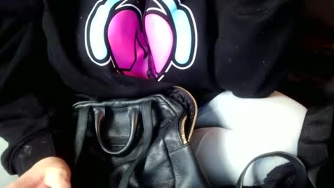 Vanessa Spade online show from 6, 4, 2026