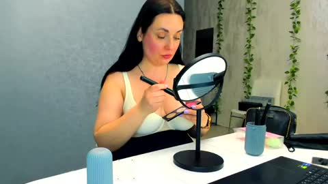 Lilith online show from 2, 4, 2026