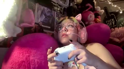 Pixie online show from 3, 6, 2026
