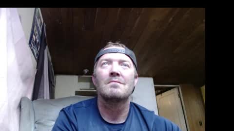 Snapshot of squegly chatting on 14, 5, 2026 Bryan online show from 14, 5, 2026