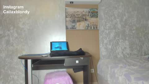 Snapshot of squirt_blondy chatting on 6, 4, 2026 Caila online show from 6, 4, 2026