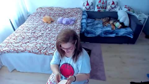 Snapshot of squirt_kimmm chatting on 18, 12, 2025 Kim online show from 18, 12, 2025