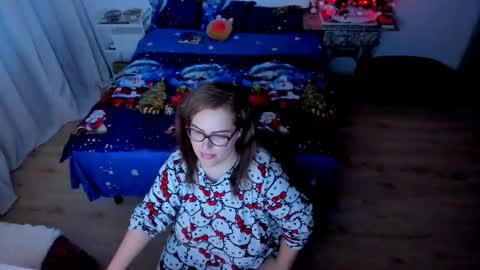 Snapshot of squirt_kimmm chatting on 22, 12, 2025 Kim online show from 22, 12, 2025