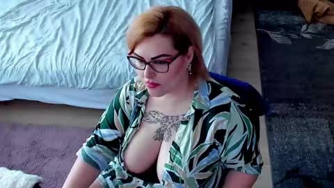 Snapshot of squirt_kimmm chatting on 3, 3, 2026 Kim online show from 3, 3, 2026