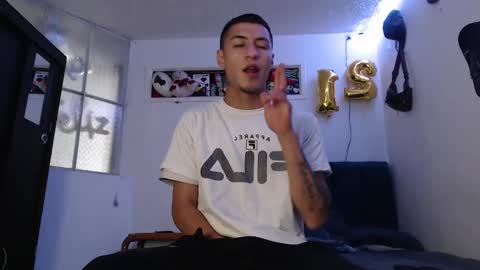 Snapshot of sr_porn01 chatting on 9, 1, 2025 sr_porn01 online show from 9, 1, 2025