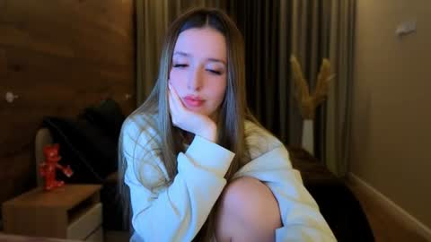Snapshot of ssurf_time chatting on 26, 6, 2026 Chloe online show from 26, 6, 2026