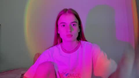 Snapshot of stacey_brow chatting on 18, 5, 2026 stacey online show from 18, 5, 2026