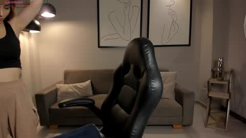 Stacy Woods online show from 24, 12, 2024