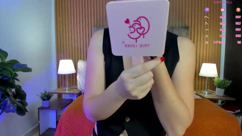 Stacy Woods online show from 21, 10, 2025