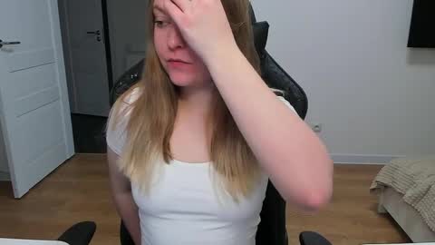 Snapshot of stacy_miraclee chatting on 26, 4, 2026 Stacy online show from 26, 4, 2026
