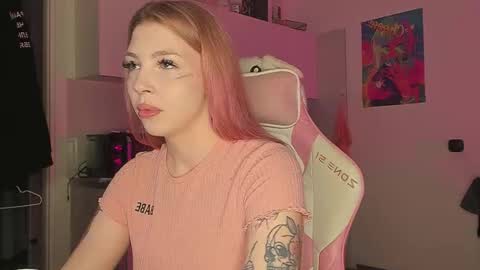 Snapshot of stacy_quinst chatting on 26, 9, 2025 Stacy online show from 26, 9, 2025