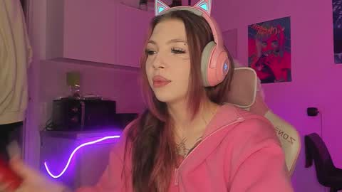 Snapshot of stacy_quinst chatting on 19, 11, 2025 Stacy online show from 19, 11, 2025