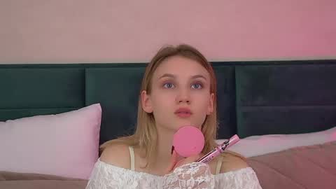 StacyEvances online show from 16, 5, 2026