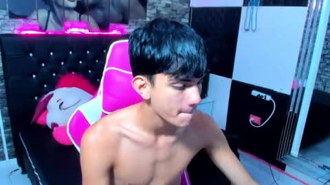 Snapshot of star_blew chatting on 4, 12, 2024 star_blew online show from 4, 12, 2024