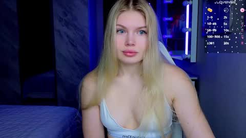 Caroline online show from 19, 4, 2026