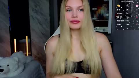 Snapshot of starlight_2004 chatting on 26, 6, 2026 Caroline online show from 26, 6, 2026