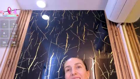 starlight_mature23_aws online show from 29, 5, 2026