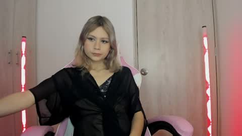 Snapshot of starmoonly chatting on 10, 5, 2026 starmoonly online show from 10, 5, 2026