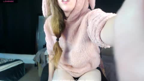 Snapshot of starry_smiles chatting on 15, 10, 2025 Starry online show from 15, 10, 2025