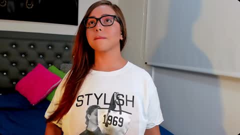 Melany online show from 30, 12, 2024