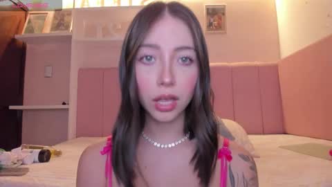 Stefa Gomez  online show from 3, 11, 2025