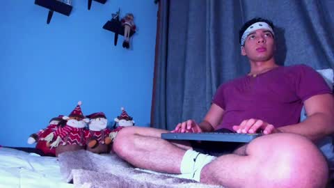 Snapshot of stefann_salvatore chatting on 5, 1, 2025 Stefann Salvatore online show from 5, 1, 2025