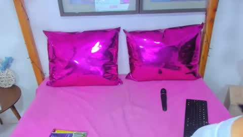 Snapshot of stefany_sweety chatting on 12, 2, 2026 --Estefay-- online show from 12, 2, 2026