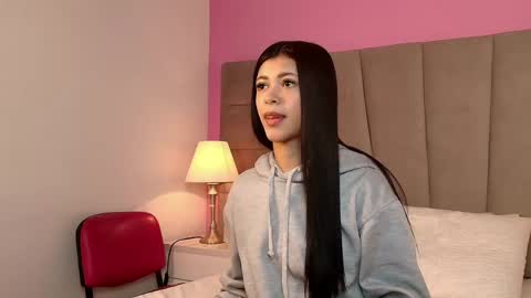 Snapshot of stefanybloom chatting on 19, 5, 2026 stefanybloom online show from 19, 5, 2026