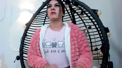 Stefany Bratz online show from 13, 1, 2026