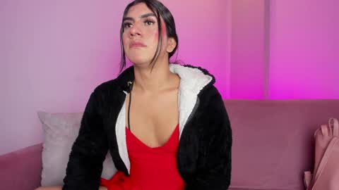 Stefany Bratz online show from 6, 4, 2026