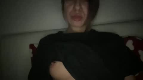 Snapshot of stefy_glow chatting on 5, 3, 2025 stefy_glow online show from 5, 3, 2025