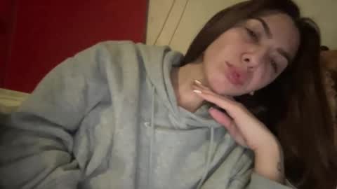 Snapshot of stefy_glow chatting on 10, 3, 2025 stefy_glow online show from 10, 3, 2025